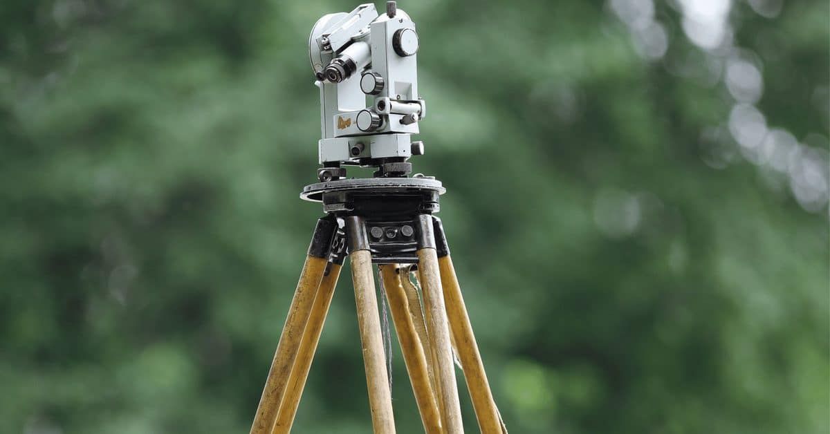 Relevé GNSS RTK sur le terrain - topographie de précision